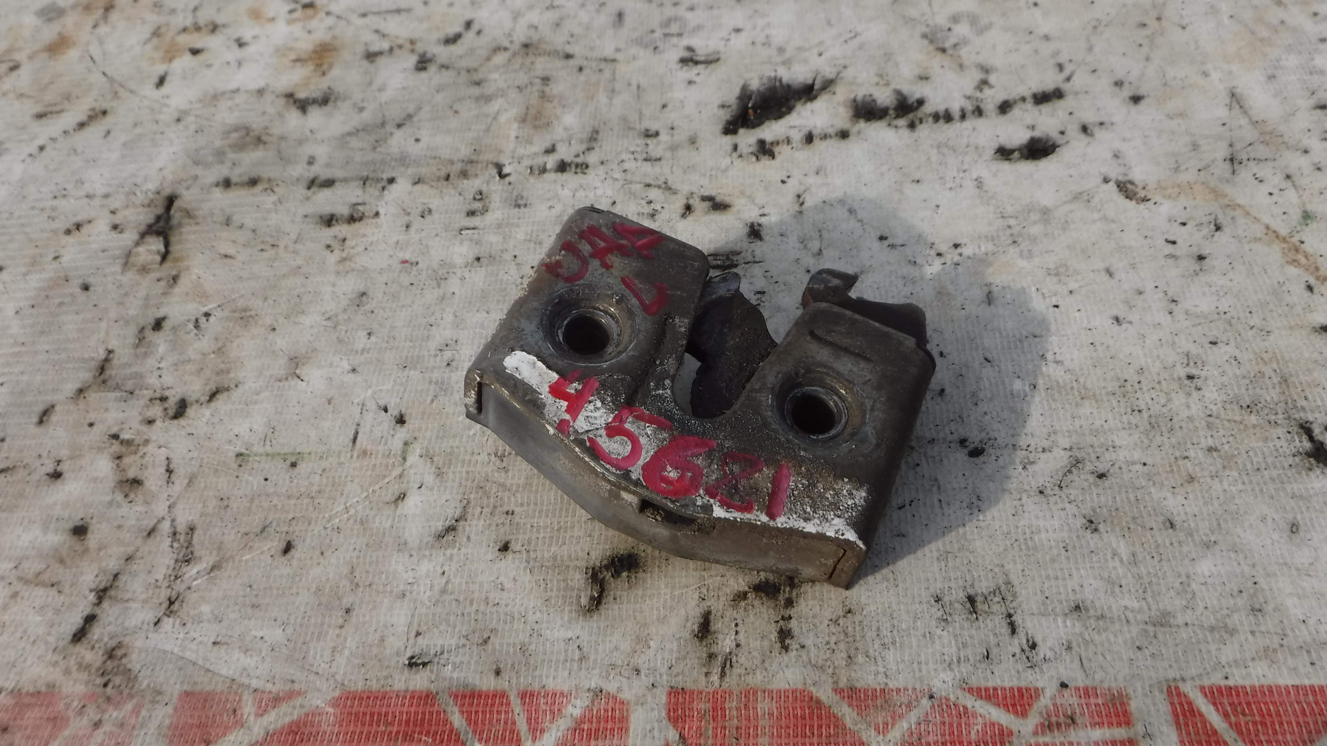 Замок двери передний левый 0673463 0673461 Даф DAF 95 ATI 1995